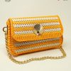 Borsa uncinetto con chiusura conchiglia