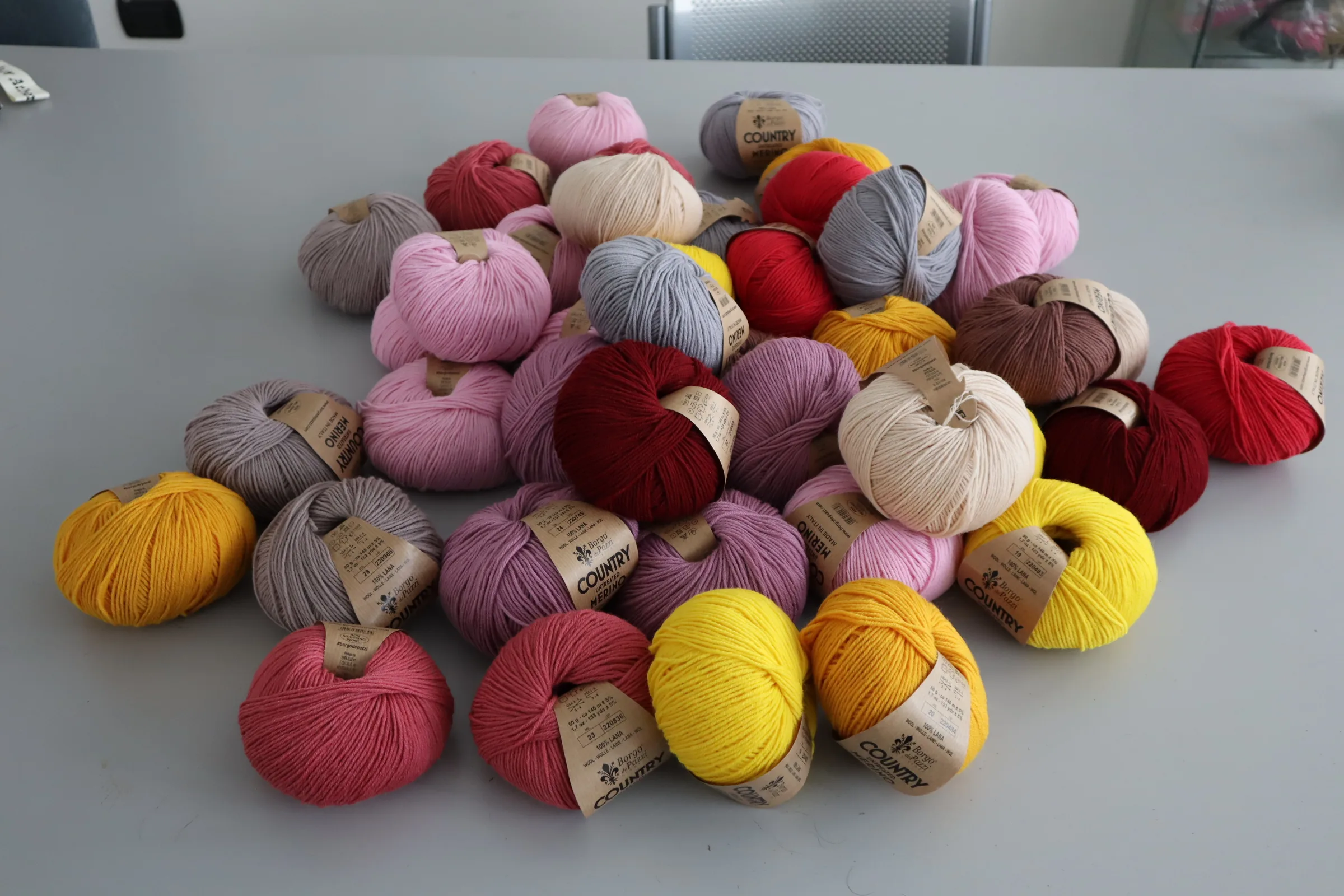 Asta di gomitoli pura lana (secondo tentativo) - Produzione e vendita  gomitoli online